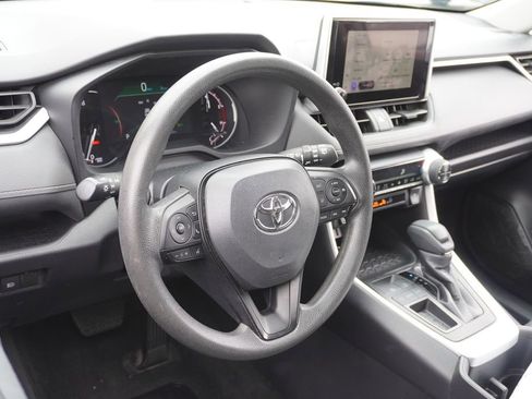Used 2023 Toyota RAV4 XLE FWD image 4