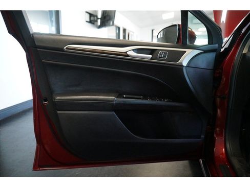 Used 2016 Ford Fusion SE w/ Equipment Group 202A FWD image 15