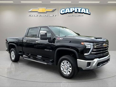 Used 2024 Chevrolet Silverado 2500 LTZ w/ LTZ Premium Package image 7
