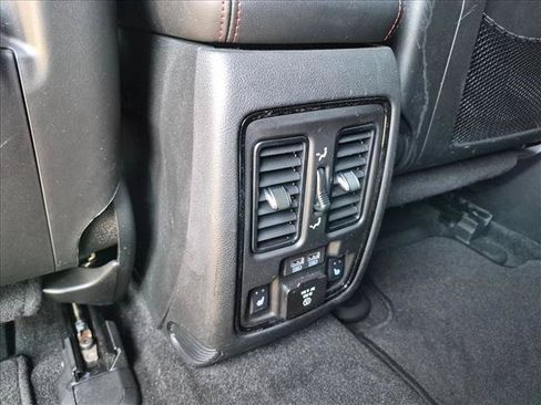 Used 2021 Dodge Durango R/T w/ Technology Group RWD image 18