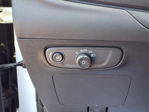 Used 2025 Buick Encore GX Preferred FWD image 18