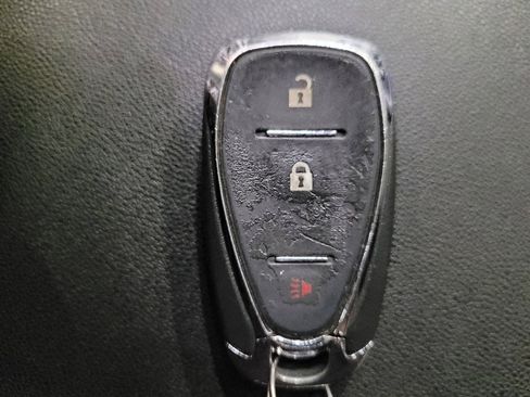 Used 2021 Chevrolet Equinox LS w/ LS Convenience Package AWD/4WD image 32