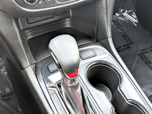 Certified 2023 Chevrolet Equinox RS AWD/4WD image 19