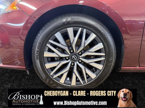 Used 2024 Nissan Altima 2.5 SV image 23