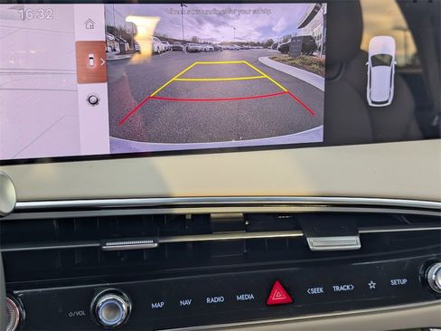 New 2026 Genesis GV70 2.5T Select image 20