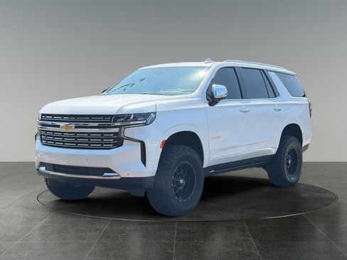Used 2023 Chevrolet Tahoe Premier w/ Premium Package AWD/4WD image 3