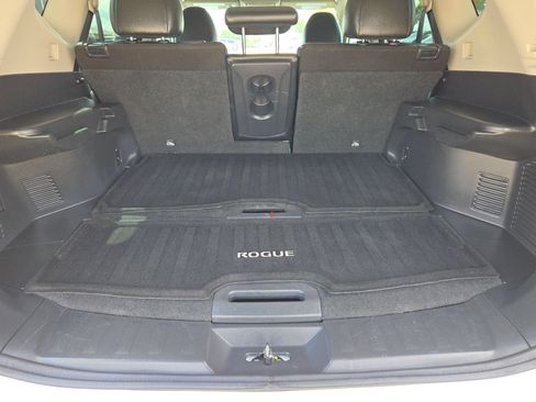Used 2020 Nissan Rogue SL w/ Premium Package FWD image 24