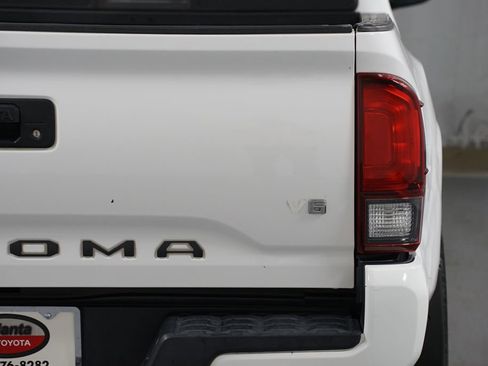 Used 2019 Toyota Tacoma SR w/ SR Convenience Package RWD image 10