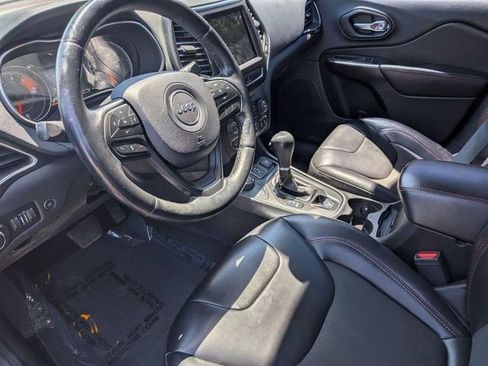 Used 2019 Jeep Cherokee Trailhawk w/ Comfort/Convenience Group AWD/4WD image 11