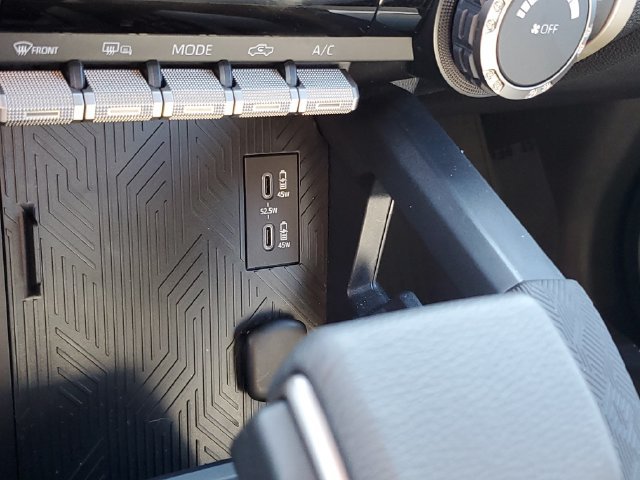 Used 2024 Toyota Tacoma SR5 AWD/4WD image 30
