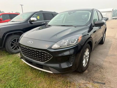 Certified 2022 Ford Escape SE w/ Convenience Package FWD image 3