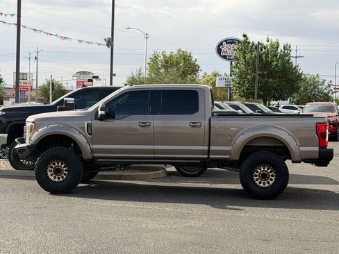 Used 2019 Ford F250 XLT AWD/4WD image 2