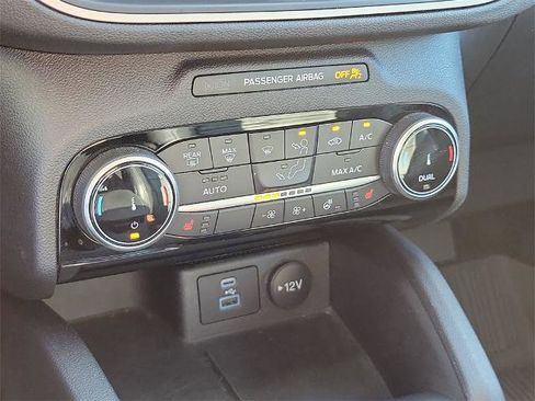 Certified 2022 Ford Escape SEL image 29