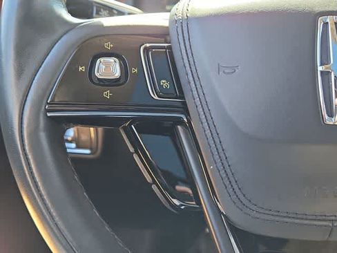 Used 2022 Lincoln Aviator Reserve w/ Equipment Group 201A RWD image 25