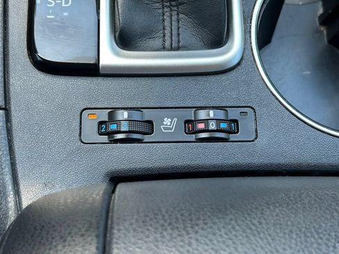 Used 2016 Toyota Highlander Limited FWD image 32