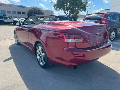 Used 2011 Lexus IS 250C image 2