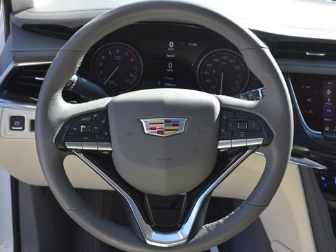 Used 2024 Cadillac XT6 Premium Luxury w/ Technology Package image 22