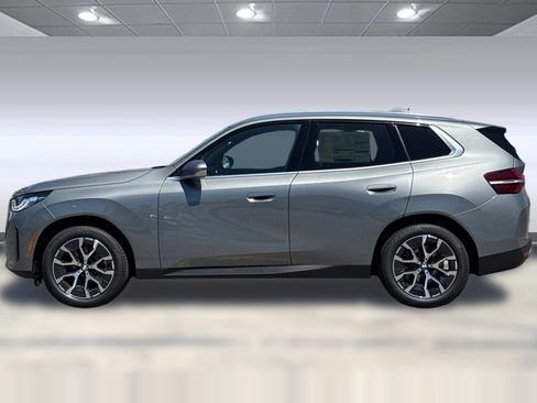 Used 2025 BMW X3 xDrive30i w/ Convenience Package image 2