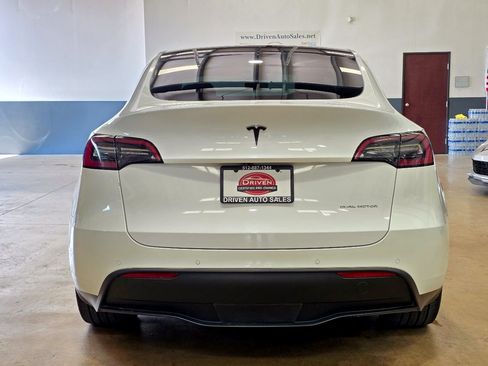 Used 2021 Tesla Model Y Long Range AWD/4WD image 5