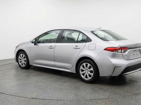 Used 2025 Toyota Corolla LE FWD image 6