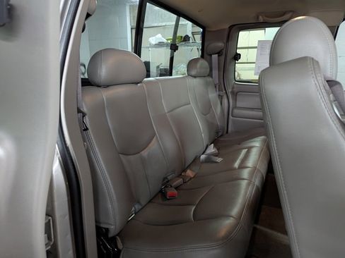 Used 2005 GMC Sierra 2500 SLT image 15