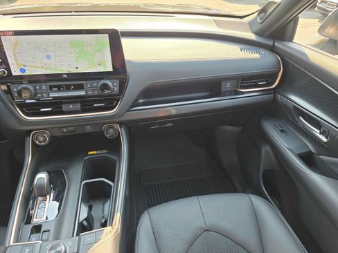 Used 2025 Toyota Grand Highlander AWD Hybrid image 19