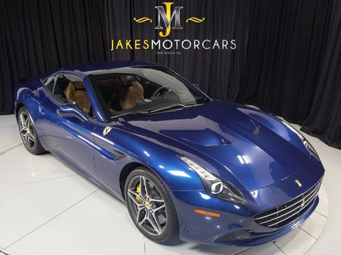 Used 2017 Ferrari California T RWD image 16