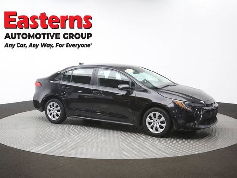 Used 2022 Toyota Corolla LE FWD image 46