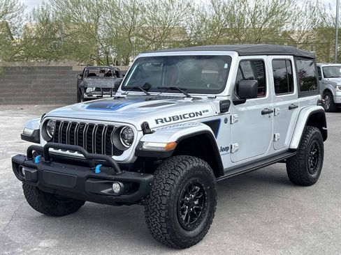 Used 2023 Jeep Wrangler Unlimited Rubicon 4xe AWD/4WD image 4
