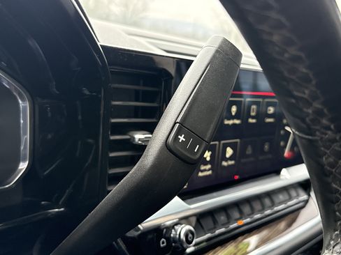 Used 2023 GMC Sierra 1500 Elevation image 24