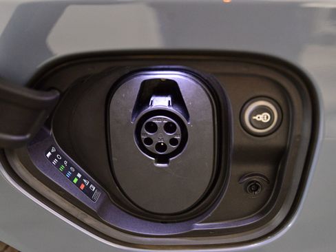 Certified 2023 Audi e-tron GT Premium Plus image 14