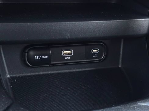 Certified 2025 Kia Seltos S FWD image 16