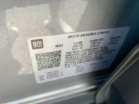 New 2024 Chevrolet Trax RS w/ Sunroof Package FWD image 31