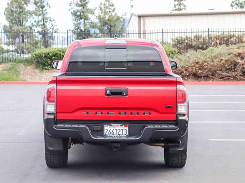 Certified 2023 Toyota Tacoma TRD Off-Road w/ Black Out Package (TMS) AWD/4WD image 6
