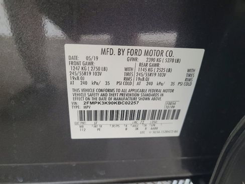 Used 2019 Ford Edge Titanium w/ Equipment Group 301A FWD image 33