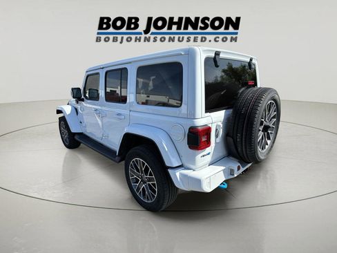 Used 2023 Jeep Wrangler Unlimited Sahara AWD/4WD image 6