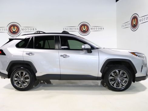 Used 2022 Toyota RAV4 Limited image 5