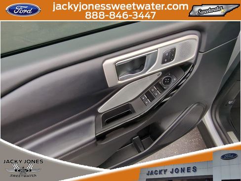 Certified 2023 Ford Explorer Platinum w/ Technology Package image 12