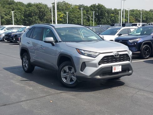 Certified 2025 Toyota RAV4 XLE AWD/4WD image 32
