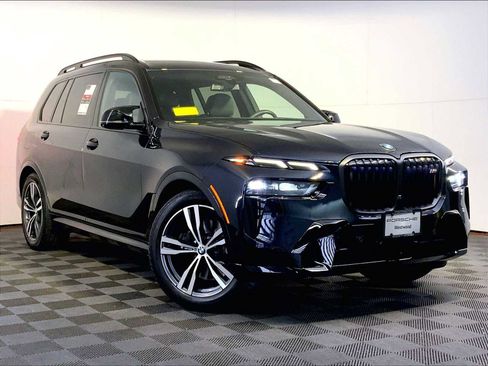 Used 2024 BMW X7 M60i w/ Executive Package image 9