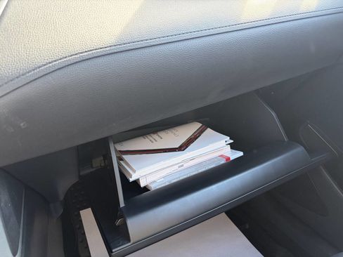 Used 2024 Toyota Corolla Cross AWD Hybrid w/ Convenience Package image 26