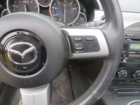 Used 2008 MAZDA MX-5 Miata Grand Touring w/ Premium Pkg image 17