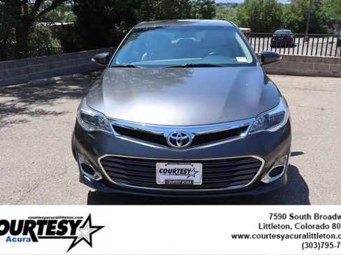 Used 2015 Toyota Avalon XLE FWD image 2