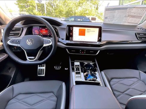 New 2026 Volkswagen Atlas Peak Edition AWD/4WD image 12