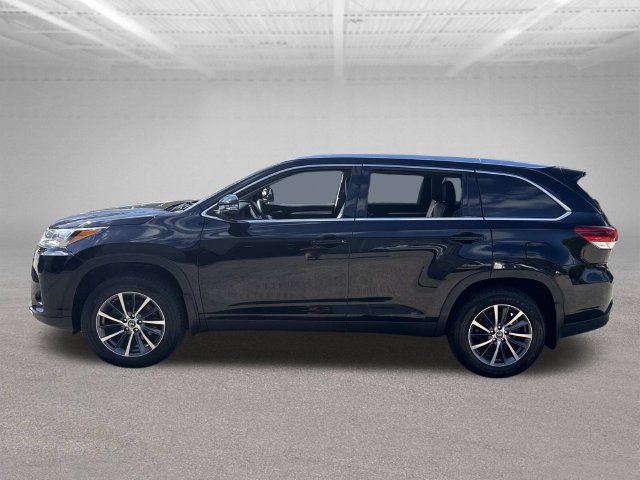 Used 2019 Toyota Highlander XLE AWD/4WD image 13