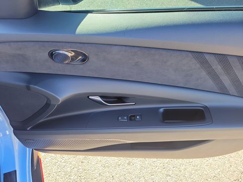 Used 2022 Hyundai Elantra N FWD image 8