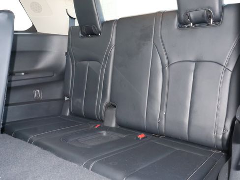 Certified 2023 INFINITI QX60 Luxe w/ Performance Audio Package image 17