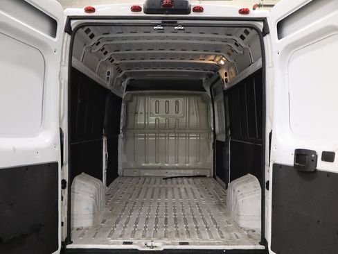 Used 2023 RAM ProMaster 2500 FWD image 8