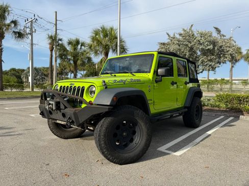 Used 2013 Jeep Wrangler Unlimited Sport AWD/4WD image 2
