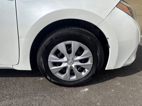 Used 2014 Toyota Corolla LE image 13